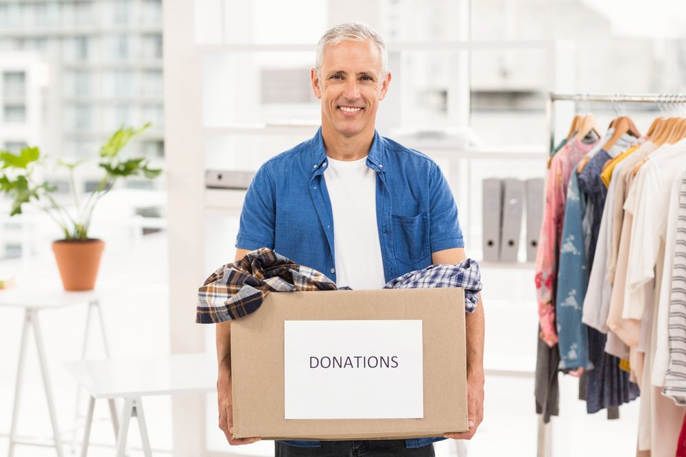 living-a-simple-life-donate-clothes.jpg